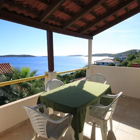 아파트 By The Sea Milna, Vis - 8942